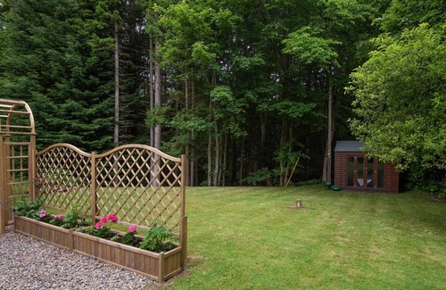 Galashiels Cottage | EAST LODGE AT ASHIESTIEL- sleeps 4 guests in 2 bedrooms