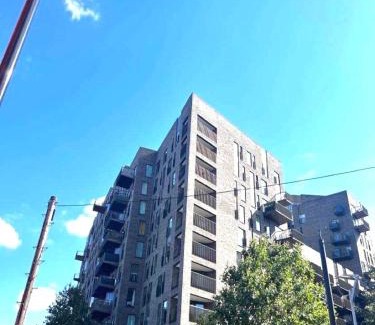 Canning Town Apartment | East London 1-Bed Apt Sleeps 2 7 mins to station
