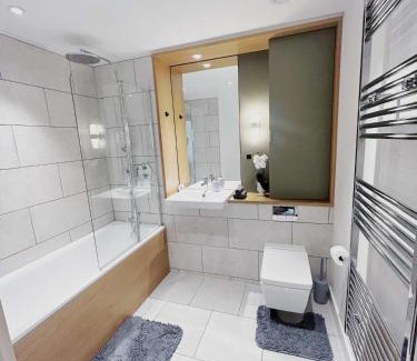 Canning Town Apartment | East London 1-Bed Apt Sleeps 2 7 mins to station