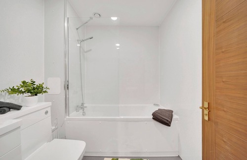 Valentines Apartment | East London Studio Apartment - Ilford