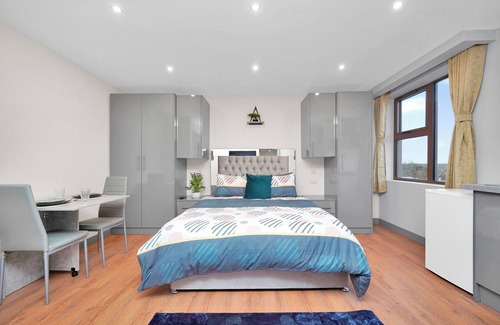 Valentines Apartment | East London Studio Apartment - Ilford