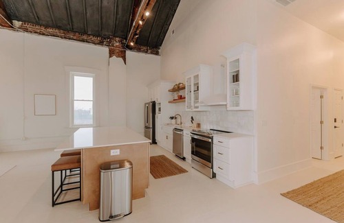 Madison Hotel | East Main Lofts
