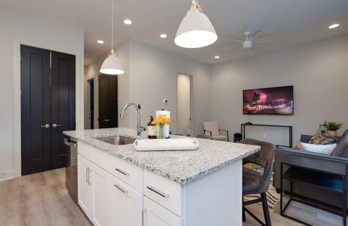 Talbot's Corner House | East Nash Double - 26 Beds Booking Fast