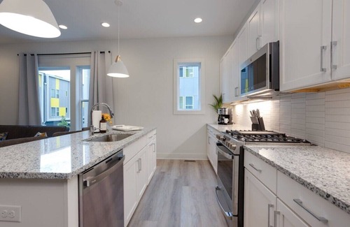 Talbot's Corner House | East Nash Oasis - 13 Beds - Going Fast