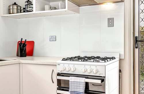 Toorak Gardens House | East Parklands Cottage A Dreamy Garden Hideaway