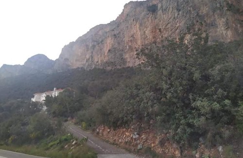 Livadi Apartment | East Red Rock and View Leonidio maisonette studio