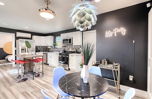East Cesar Chavez House | East Side Masterpiece