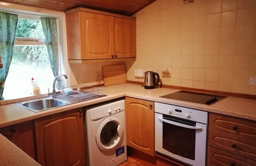 Biggar Cottage | East Twin, Carmichael Country Cottages. Pets welcome.