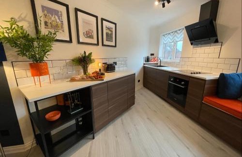 Chichester Apartment | East Walls Apartment