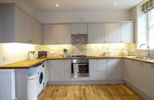 Crewkerne Cottage | EAST WING, pet friendly, character holiday cottage in Crewkerne