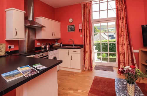 Strathpeffer Cottage | EAST WING, romantic, character holiday cottage in Strathpeffer