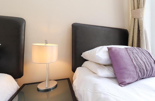 Eastbourne Seafront Apartment | Eastbourne Sea View Apartment