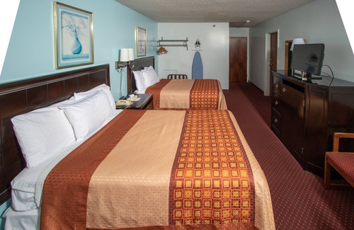 Witmer Hotel | Eastbrook Inn