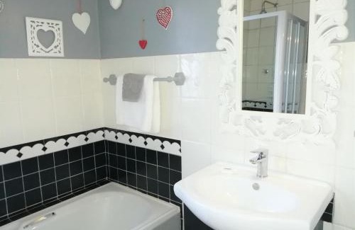 Eastcliff Hotel | Eastbury Cottage