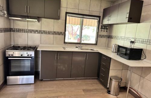 Magaliesberg House | EastClaire Guesthouse