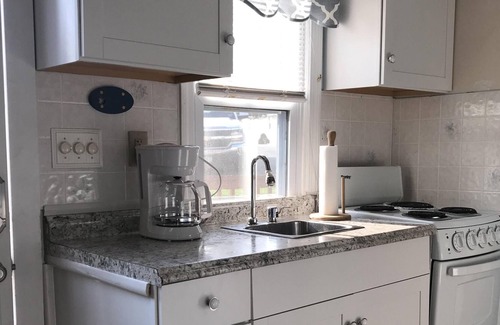 Laconia Cottage | Eastern Shores Cottage Winnipesaukke Paugus Bay