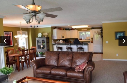 La Follette Condo | Eastern Sunrise Condo