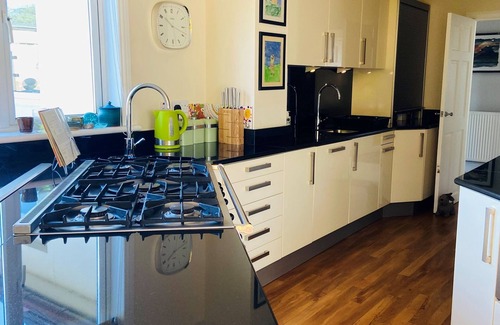 Joppa House | Eastfield - a villa that sleeps 10 guests in 4/5 bedrooms