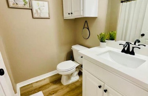 Hammond Apartment | Eastgate 16B spacious comfortable