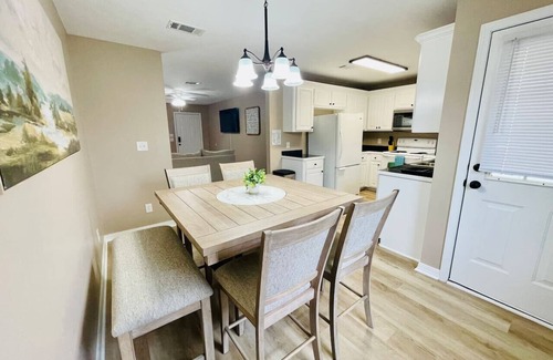 Hammond Apartment | Eastgate 18A beautiful townhouse