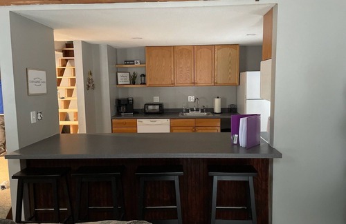 Grantham House | Eastman Home Sleeps 18 on Golf Course, Beach Access in Ski Country