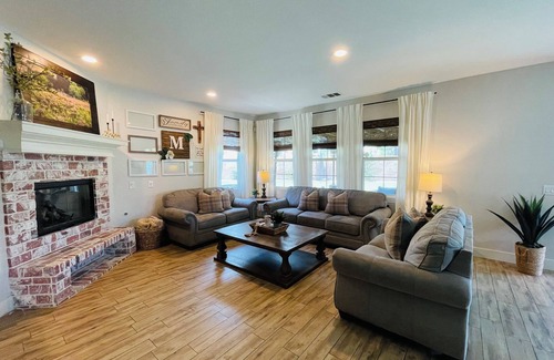 Eastvale House | Eastvale House w/Pool & 100' RV & Boat Parking!