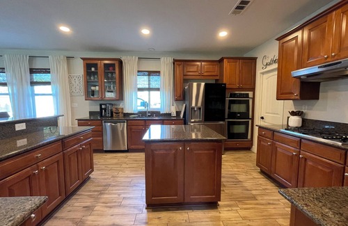 Eastvale House | Eastvale House w/Pool & 100' RV & Boat Parking!