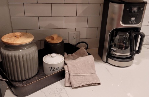 Oakhurst Apartment | Eastwood Escape Cottage 🔥Hot Tub 🔥