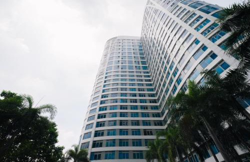 Bagumbayan Apartment | Eastwood LeGrand 3 with Ogawa MasterdrivePlus, No Pets Allowed