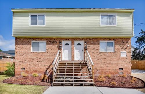 East Ocean View House | Easy Beach Access Duplex half Mi to Chesapeake Bay