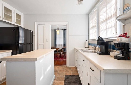 Richmond Hill House | Easy Drive to Pembroke & Historic District+Pets