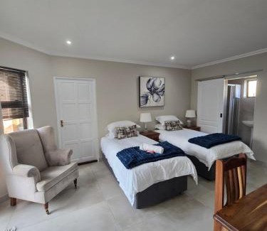 George House | Easy Stay Guesthouse George