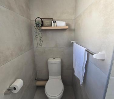 George House | Easy Stay Guesthouse George