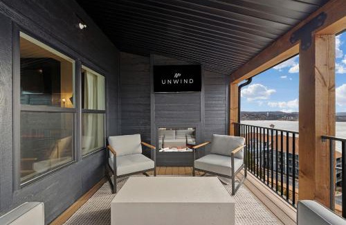 Hollister Apartment | Easy Street Retreat - LakeView - Indoor Pool