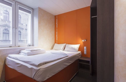 Terezvaros Hotel | easyHotel Budapest Oktogon