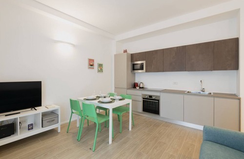 Gioia Apartment | Easylife - Bright retreat 10min from Centrale