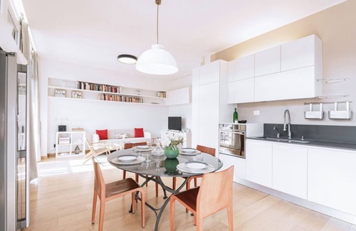 San Vittore Apartment | Easylife-Three-room flat in S Agostino and terrace