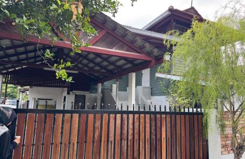 Kajang House | EasyOne Cottage Homestay