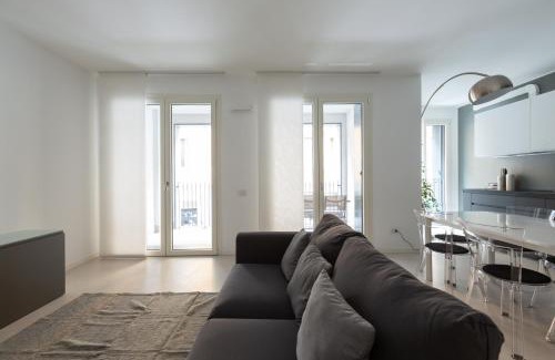 Varesine Apartment | EasyTopStay - Porta Nuova Bright and Roomy Flat