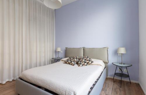 Tricolore Apartment | EasyTopStay - Tricolore Modern and Cozy Apartment