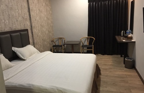 Lubuk Baja Hotel | Eatern Hotel