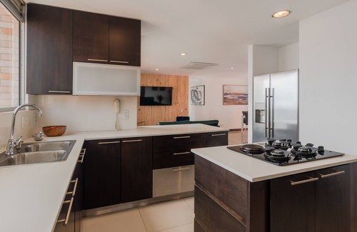 Lalinde Apartment | Ebano 1706 - Incredible City Views Near Lleras