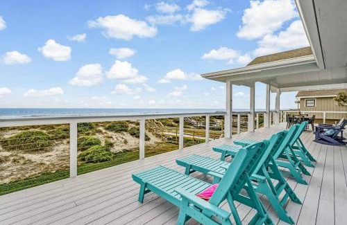 Fernandina Beach House | Ebb Tide Cottage - Beachfront - Huge Oceanfront Deck - Hot Tub