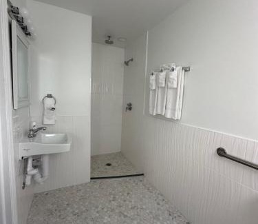 Treasure Island Hotel | EBBTIDE INN