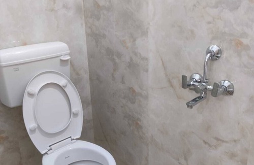Perumbakkam Hotel | Eben Service Apartment