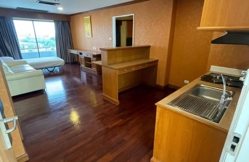 Talat Bang Khen Hotel | Ebina House