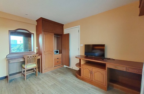 Talat Bang Khen Hotel | Ebina House