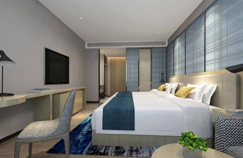 Haizhu Hotel | Echarm International Hotel Canton Tower Pazhou Convention and Exhibition Center Lujiang Metro Station Branch - Free Shuttle Bus to Canton Fair Complex During Canton Fair Period