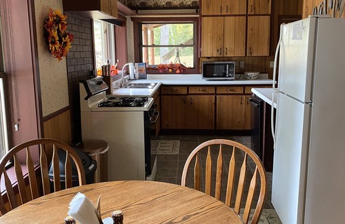 Mercer House | Echo Lake Retreat Relax & Play in the great northwoods! Pier, Utv, Snowmobile.