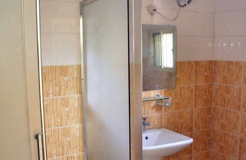 Oshodi-Isolo Hotel | Echo Spring Hotel